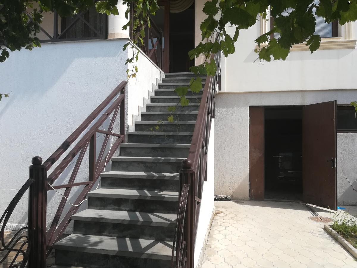 Leon Hotel Tbilisi Exterior foto